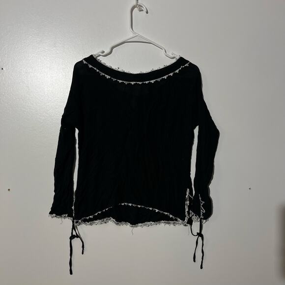 FASHION FUSE Black Embroidered 100% Rayon flowy Blouse Womens Size Large - Picture 3 of 5
